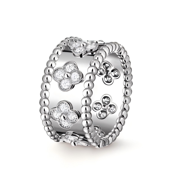 VCA Perlée clovers ring, small model, adjustable opening